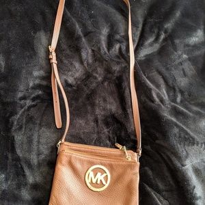Michael kors cross body wallet purse